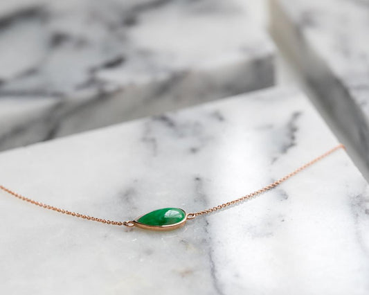 Charm bracelet with green jade in rose gold | TRACE jade jewelry