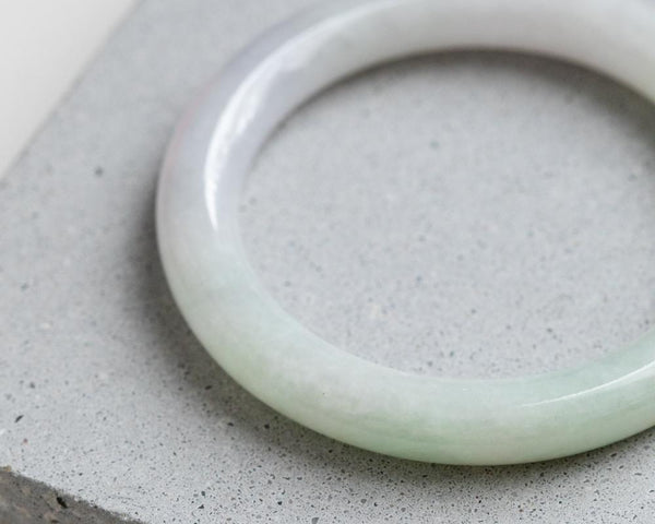 Closeup on natural jade | Green and purple jade bangle | Modern jade jewelry by tracejade.com